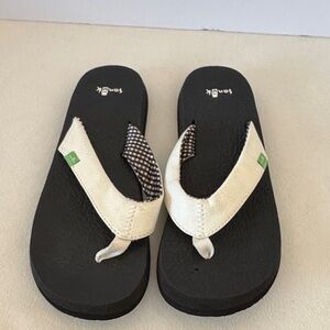 Sanuk flip flops